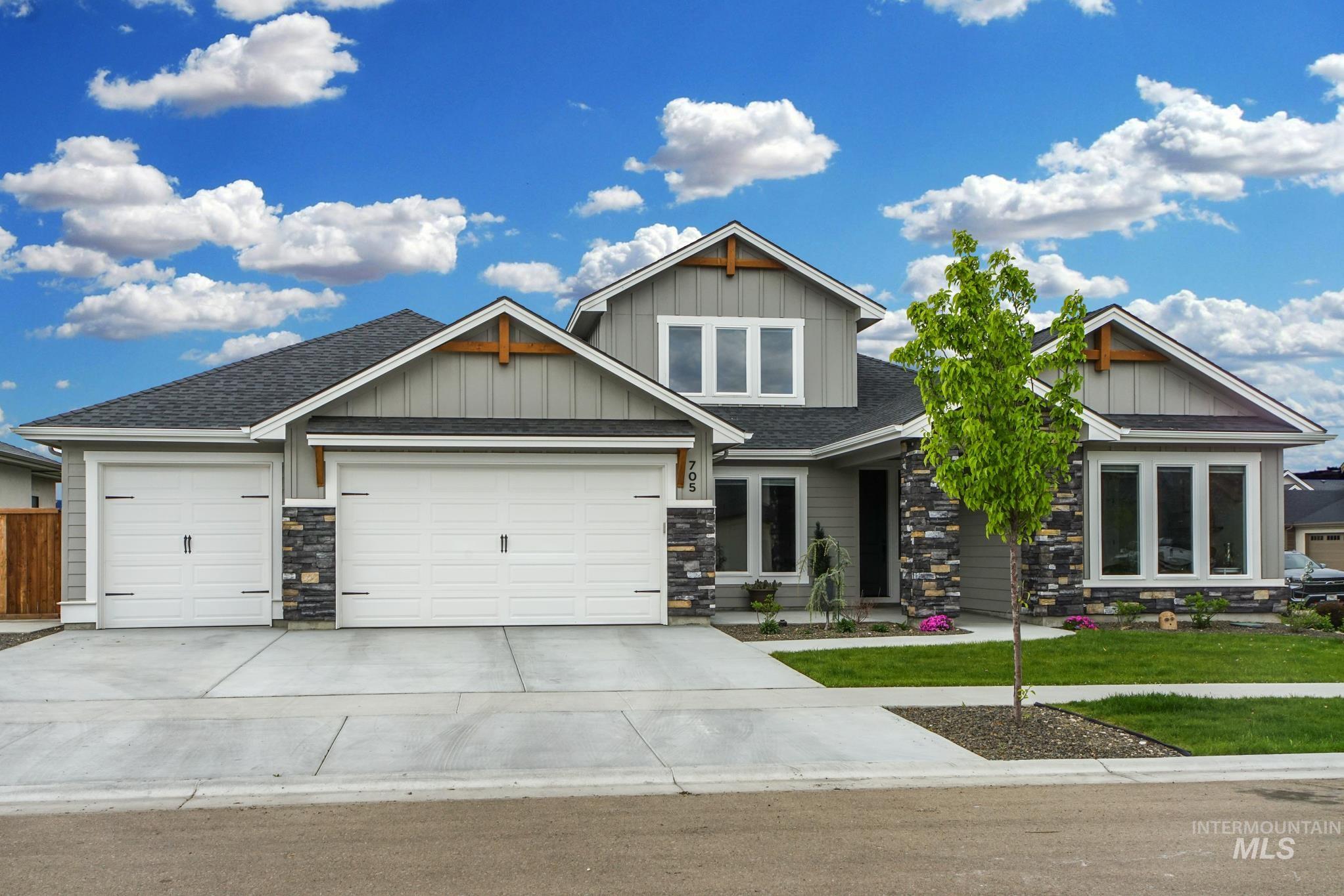 705 S Steephead Lane