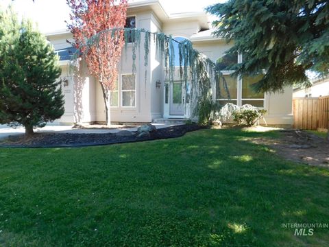 Photo of 2123 W Divide Creek St, Meridian, ID 83646 (MLS # 98987550)