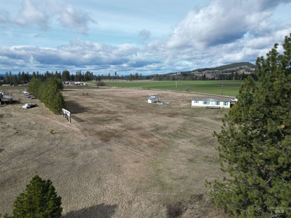 Photo of 135 Harrisburg Lane, Kamiah, ID 83536 (MLS # 98978696)
