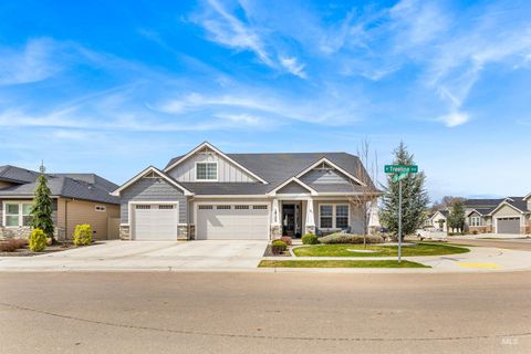 Photo of 18105 N Treeline Ave, Nampa, ID 83687 (MLS # 98980550)