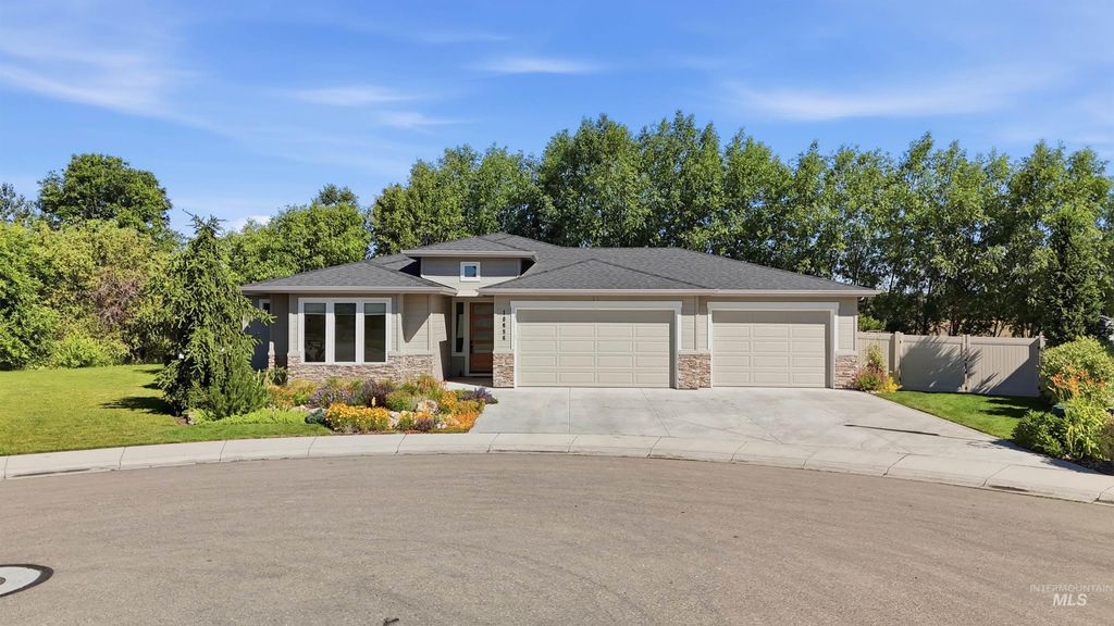 Photo of 10686 W Wild Iris St, Star, ID 83669 (MLS # 98990248)