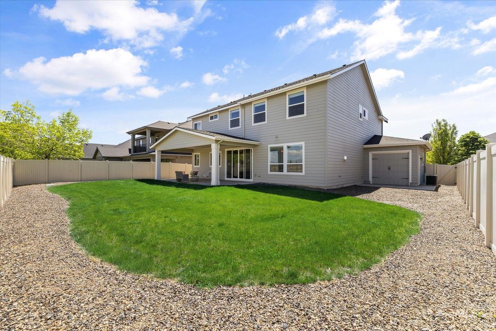 Photo of 732 E Crest Ridge Dr, Meridian, ID 83642 (MLS # 98985382)
