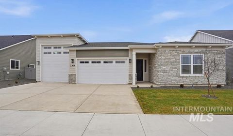 Photo of 709 E Tallinn St, Meridian, ID 83646 (MLS # 98989603)
