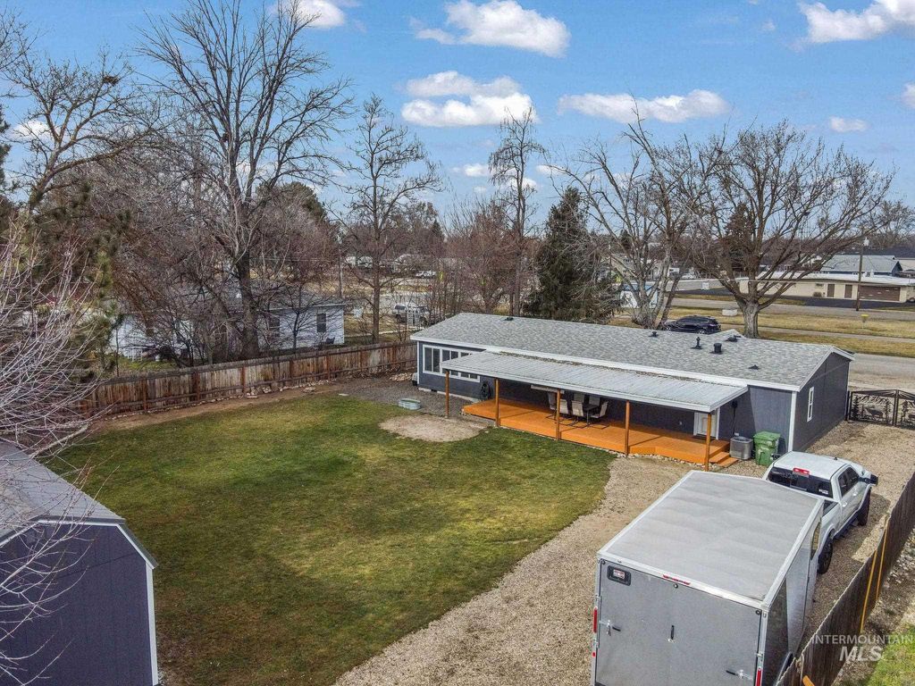 Photo of 283 Se Blvd, New Plymouth, ID 83655 (MLS # 98975606)