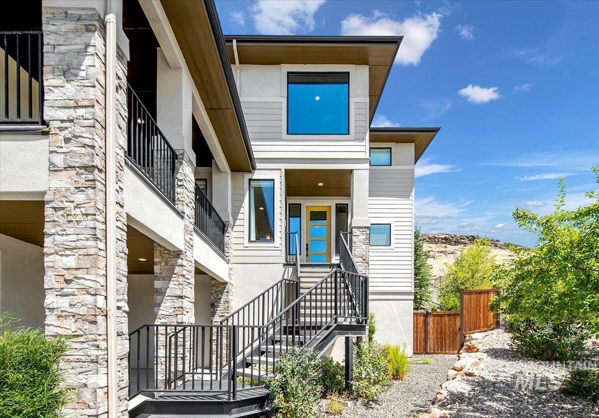 1500 S Trent Point Way
