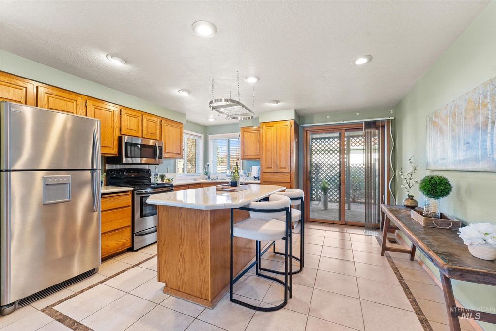 Photo of 8343 Willowpark Dr, Garden City, ID 83714 (MLS # 98979740)