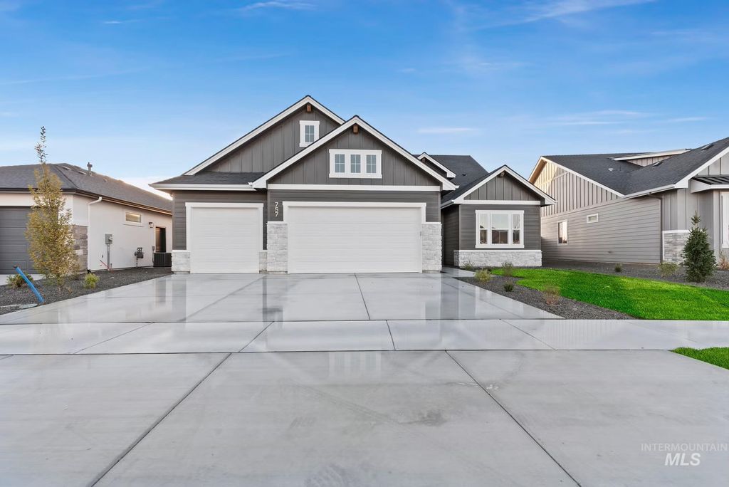 Photo of 757 W Buroak Dr, Meridian, ID 83642 (MLS # 98965229)