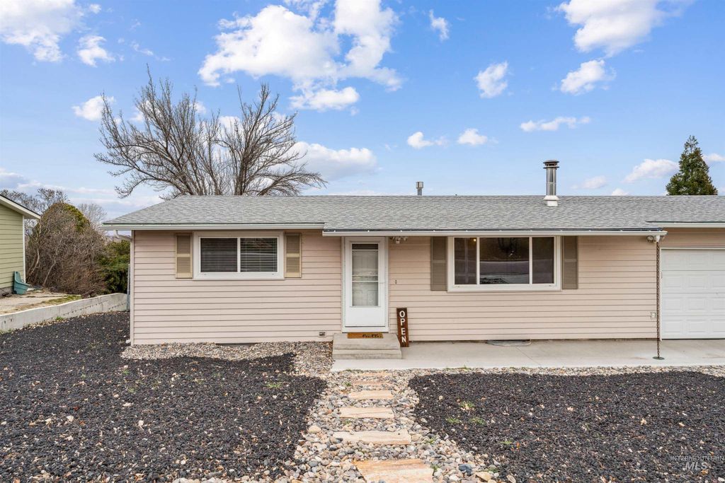 Photo of 9988 W Fox Ridge Dr, Boise, ID 83709 (MLS # 98975944)