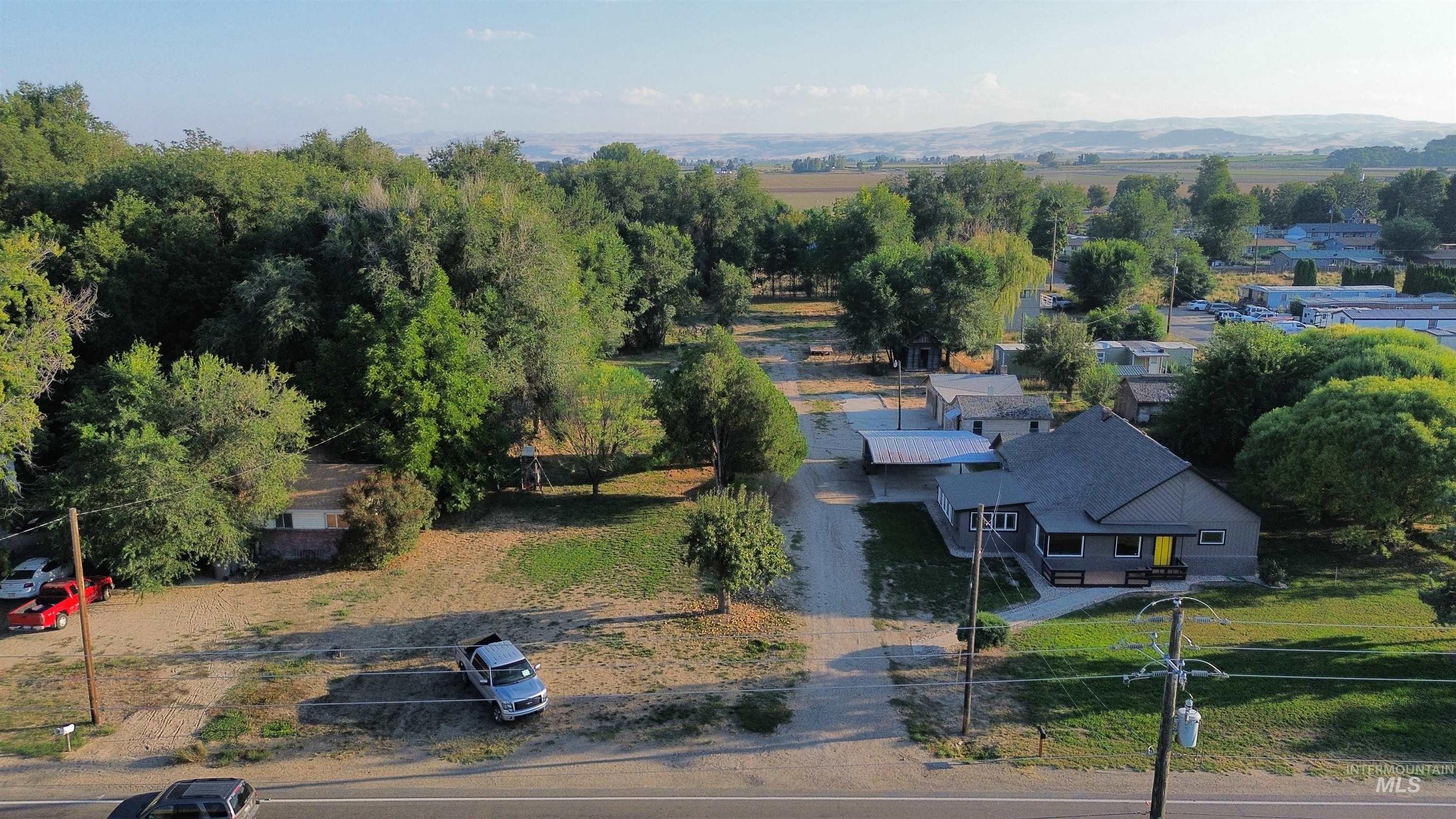 Aerial view of property and surrounding area