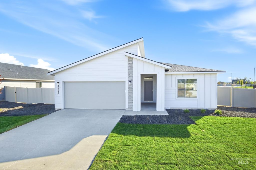 Photo of 7068 E Marble Springs Dr, Nampa, ID 83687 (MLS # 98985488)