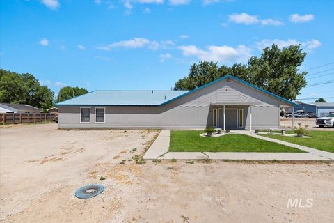 1325 E Denver St. Caldwell ID 83605