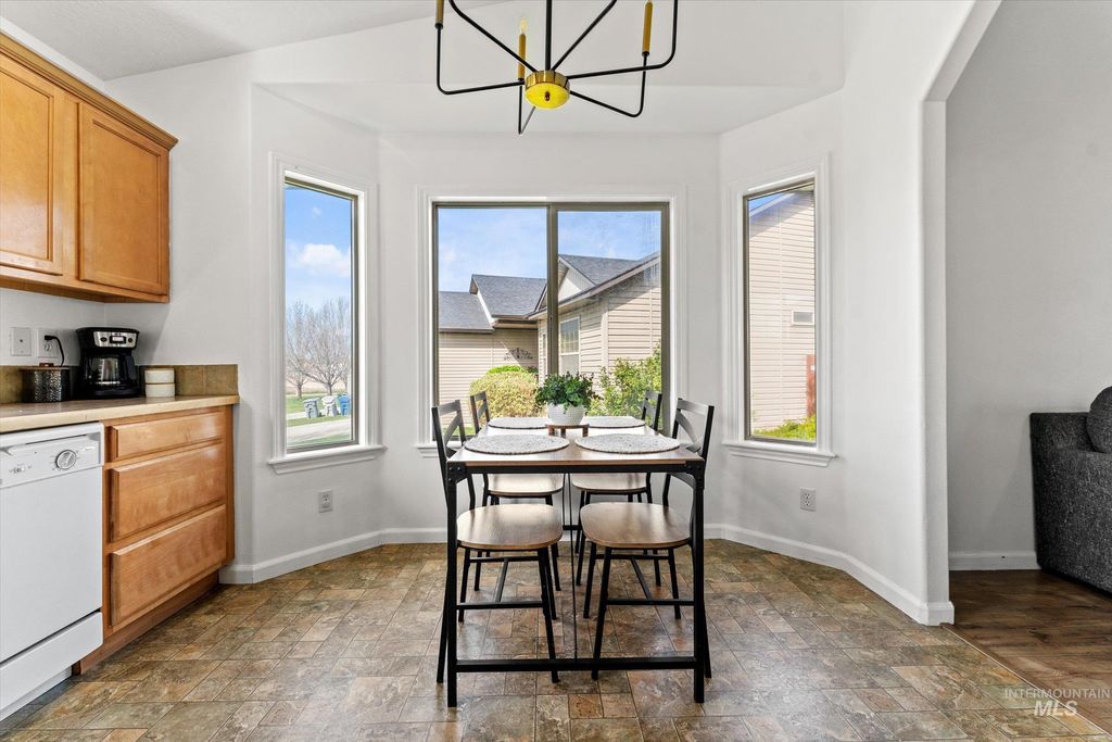 Photo of 2600 E Carmel Ct, Nampa, ID 83687 (MLS # 98983086)