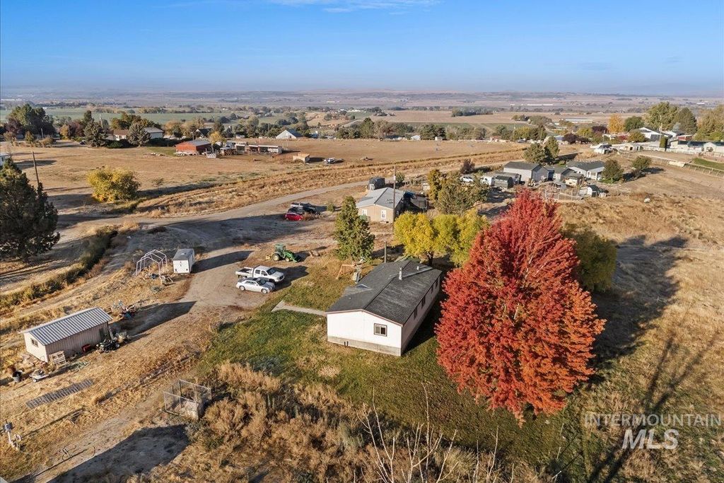 Photo of 1762 E Canal Rd, Fruitland, ID 83619 (MLS # 98971927)