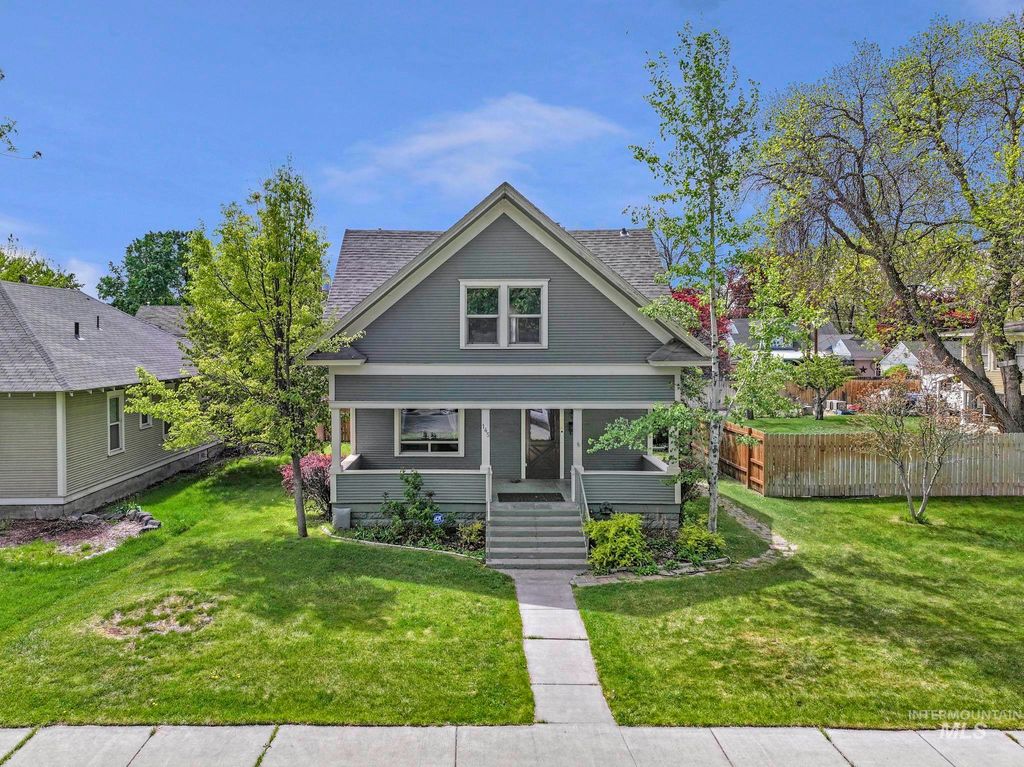 Photo of 145 9th Ave N Ave, Twin Falls, ID 83301 (MLS # 98983696)
