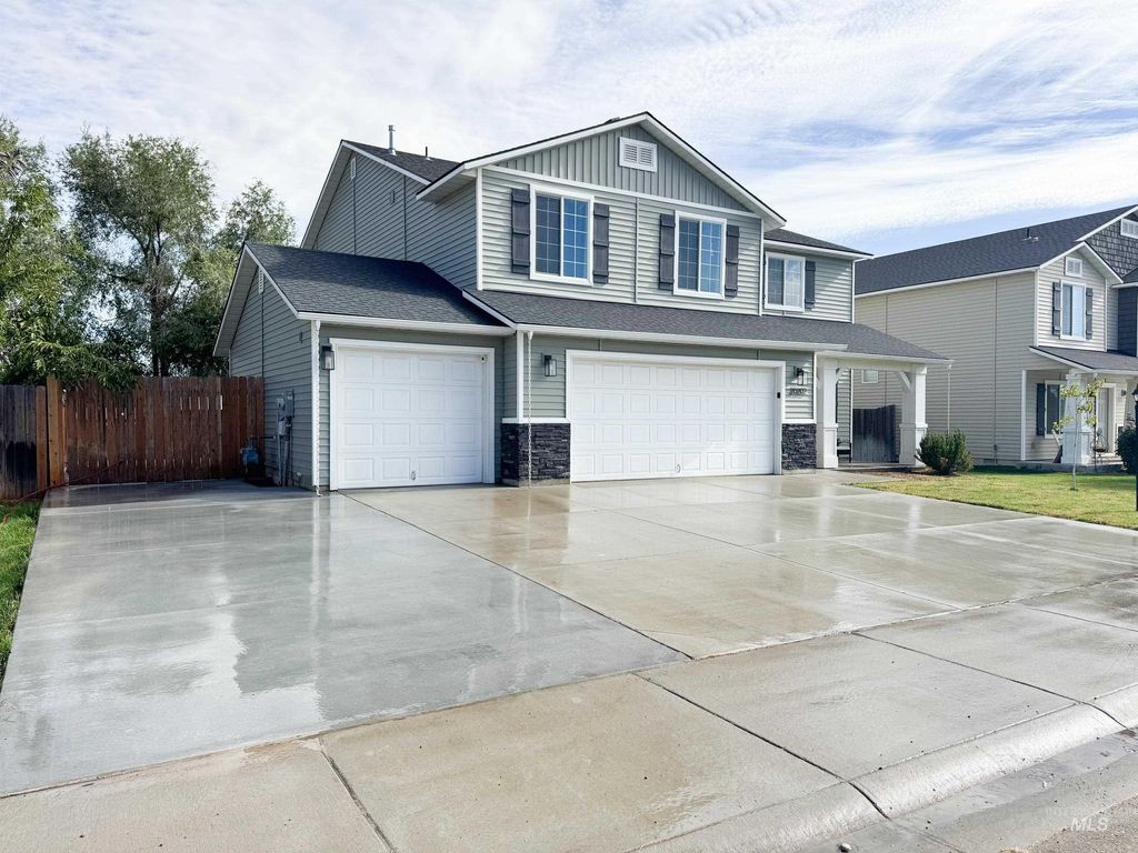 Photo of 20202 Jennings Way, Caldwell, ID 83605 (MLS # 98963847)