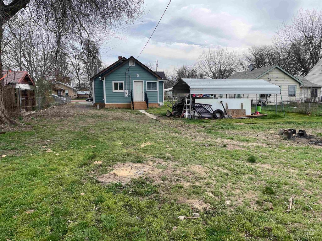Photo of 427 N 11th Street, Payette, ID 83661 (MLS # 98979066)
