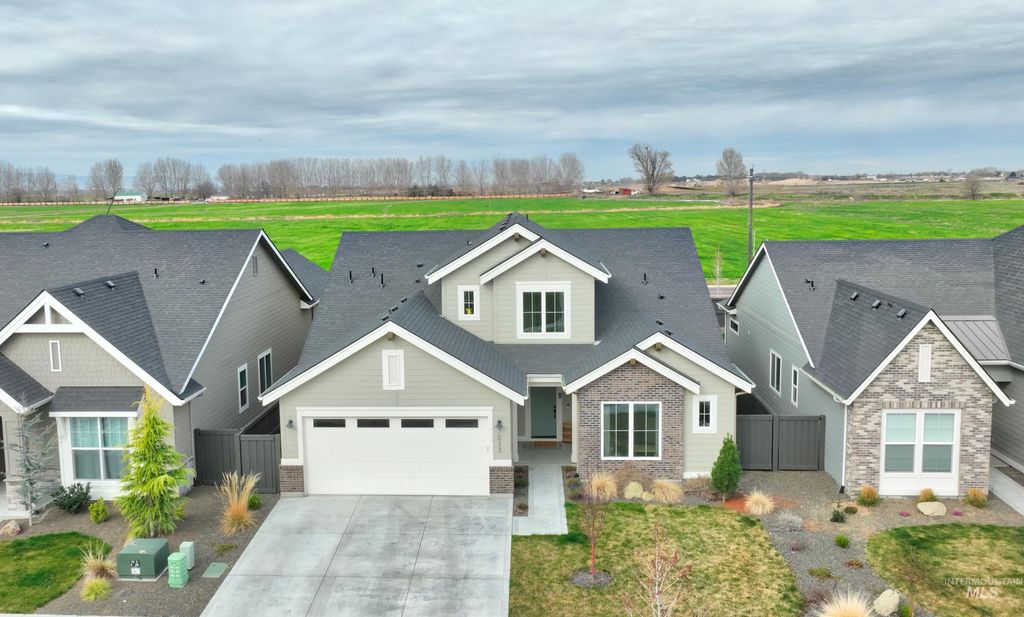 Photo of 7033 S Zenith Ave, Meridian, ID 83642 (MLS # 98979187)