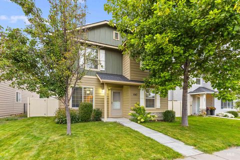 Photo of 643 N Manship Ave, Meridian, ID 83642 (MLS # 98964114)