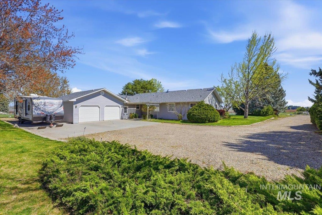 Photo of 5605 Sunset Road, Fruitland, ID 83619 (MLS # 99003759)