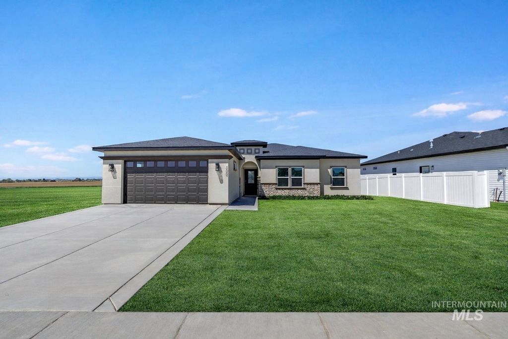 Photo of 1008 23rd Ave E, Jerome, ID 83338 (MLS # 98981498)