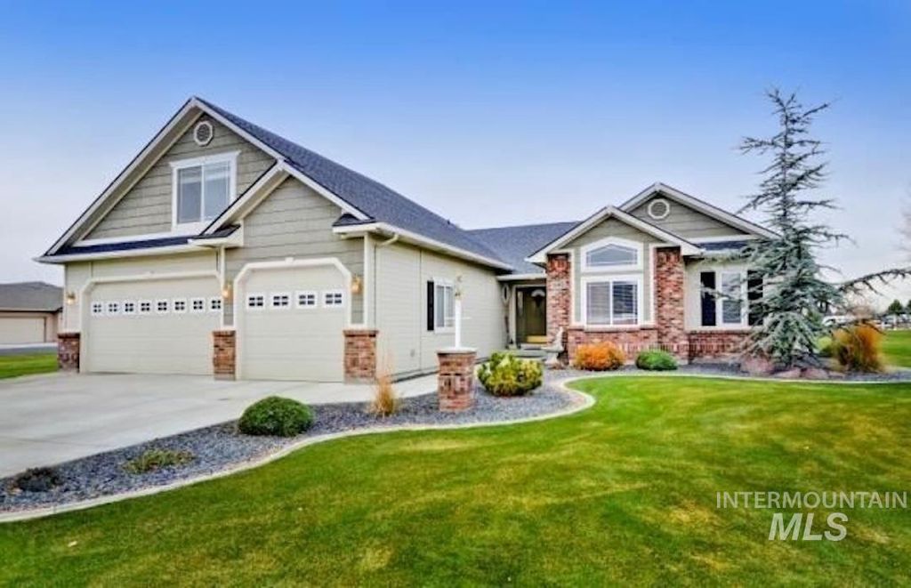 Photo of 15453 Moonstruck Dr, Caldwell, ID 83607 (MLS # 98986709)