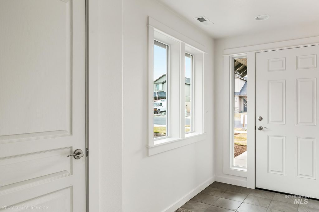 Photo of 728 SW Mendenhall St, Mountain Home, ID 83647 (MLS # 98976324)