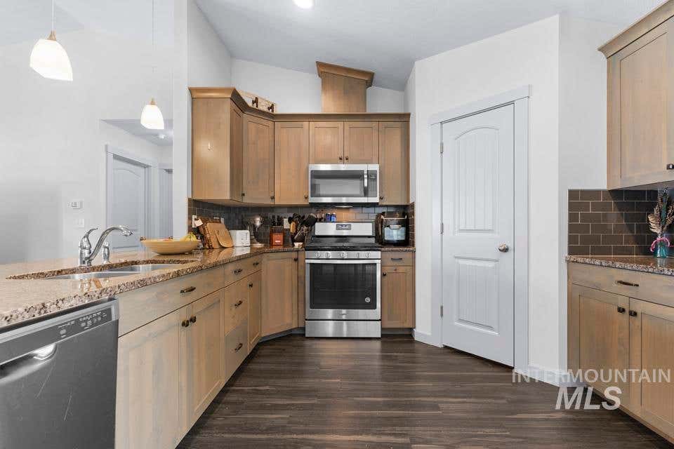 Photo of 351 Syringa Springs Dr, Fruitland, ID 83619 (MLS # 98988689)