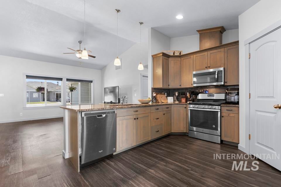 Photo of 351 Syringa Springs Dr, Fruitland, ID 83619 (MLS # 98988689)