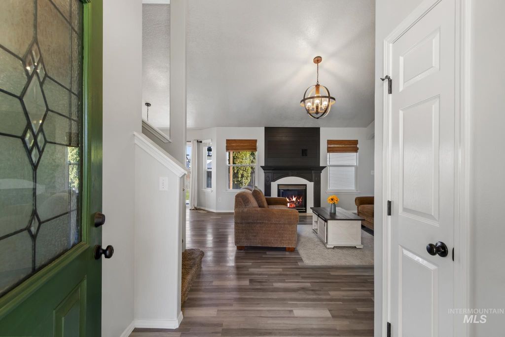 Photo of 8186 Gallatin Court, Nampa, ID 83687 (MLS # 98978767)