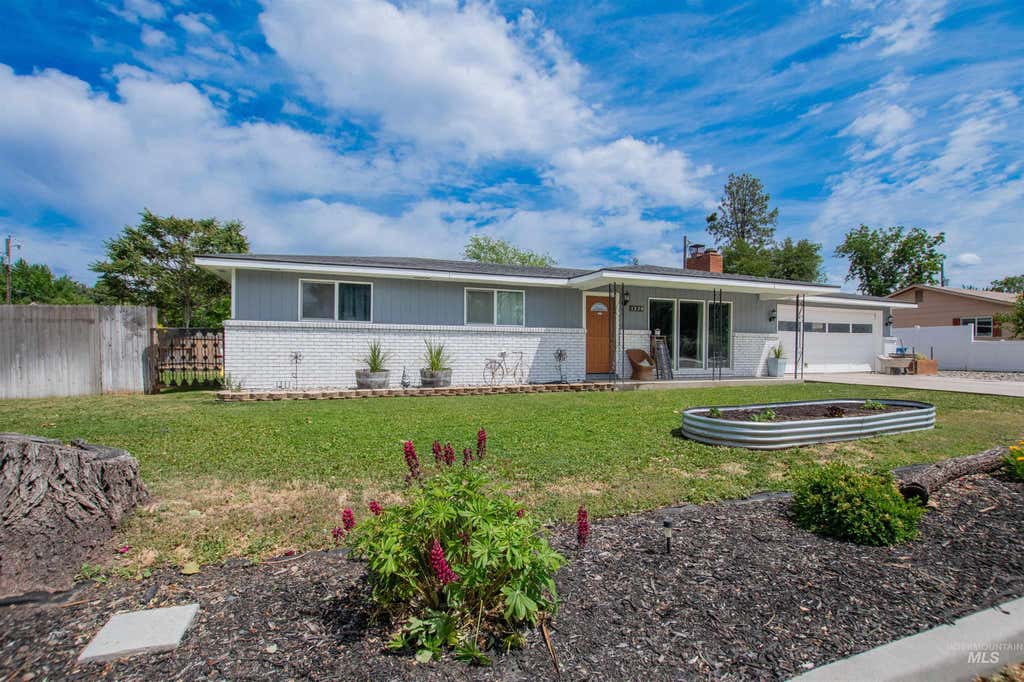 Photo of 1220 N Ohio Avenue, Caldwell, ID 83605 (MLS # 98989106)