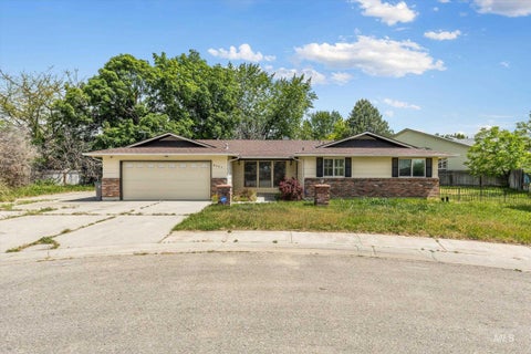 Photo of 8921 W Sunflower Court, Boise, ID 83704 (MLS # 98987327)