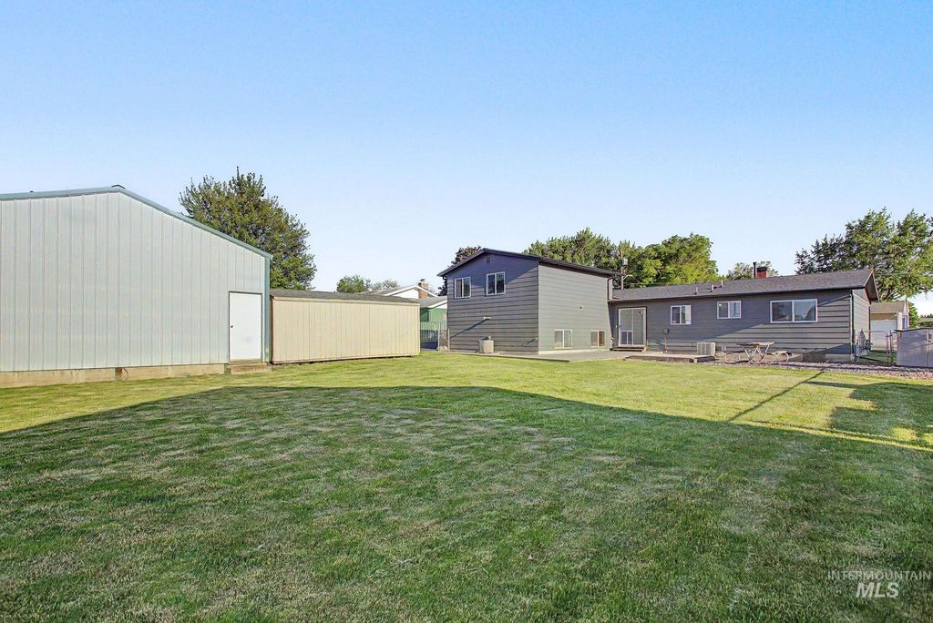 Photo of 1119 Alder Dr, Lewiston, ID 83501 (MLS # 98986654)