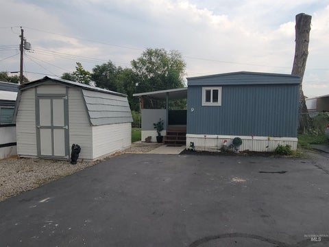Photo of 571 Caldwell Blvd #9, Nampa, ID 83651 (MLS # 98995144)