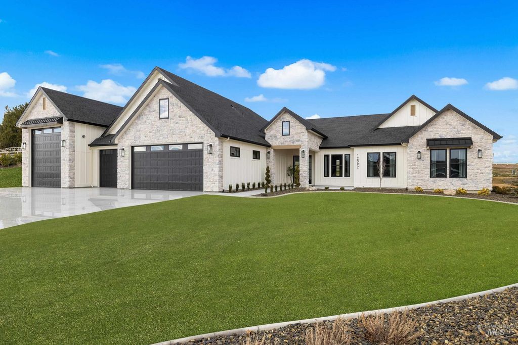 Photo of 12092 Swainsons Lane, Nampa, ID 83686 (MLS # 98979381)