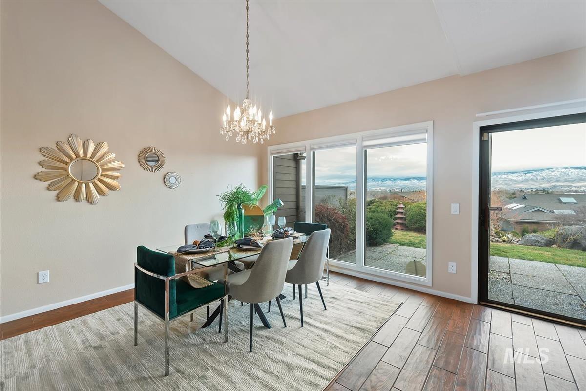 3324 W Catalina Lane