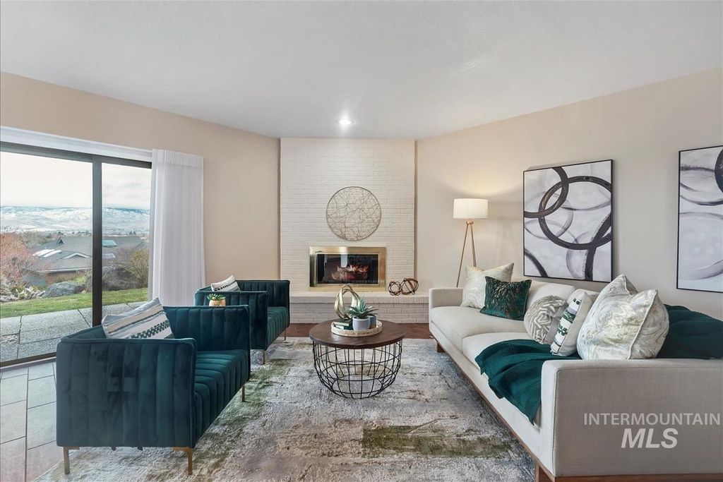 Photo of 3324 W Catalina Lane, Boise, ID 83705 (MLS # 98971363)