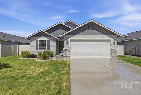 Photo of 3306 W Remembrance Dr, Meridian, ID 83642 (MLS # 98986887)