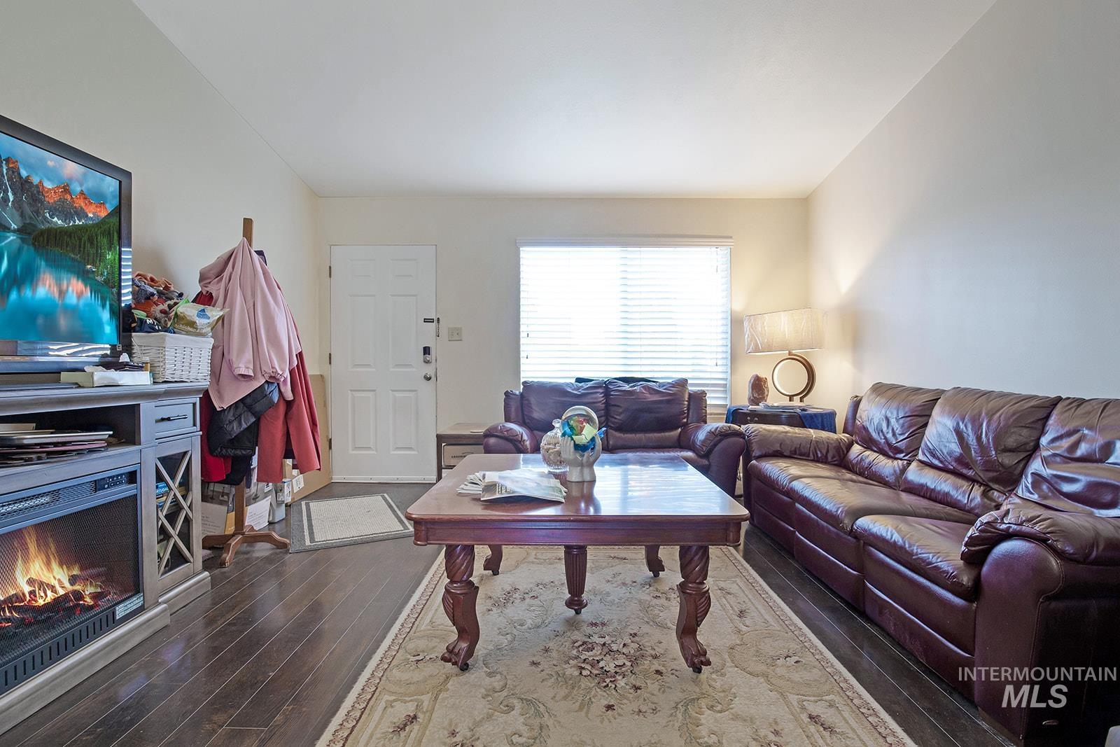 2211-2215 Crest Ave.