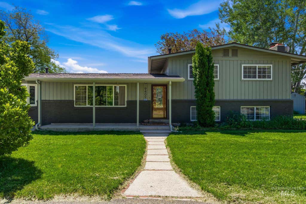 Photo of 9409 W Burnett Dr, Boise, ID 83709 (MLS # 98987147)