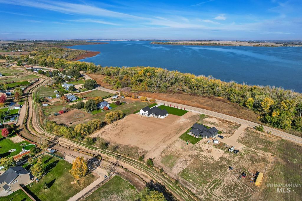 Photo of 13531 Lake Shore Dr, Nampa, ID 83686 (MLS # 98977667)