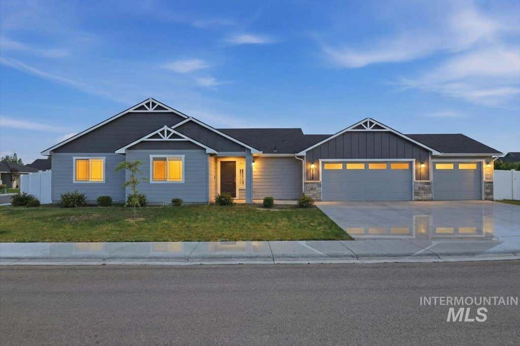 Photo of 232 Stagecoach AVE, Fruitland, ID 83619 (MLS # 98989286)