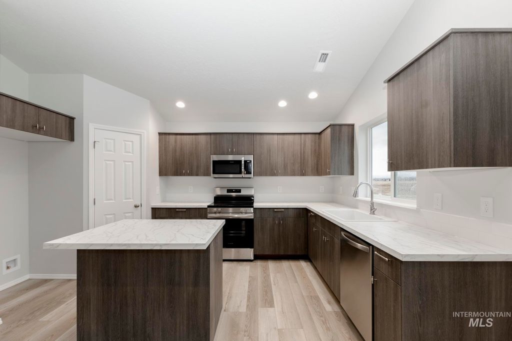 Photo of 7280 S Menzingers Ave, Meridian, ID 83642 (MLS # 98971473)