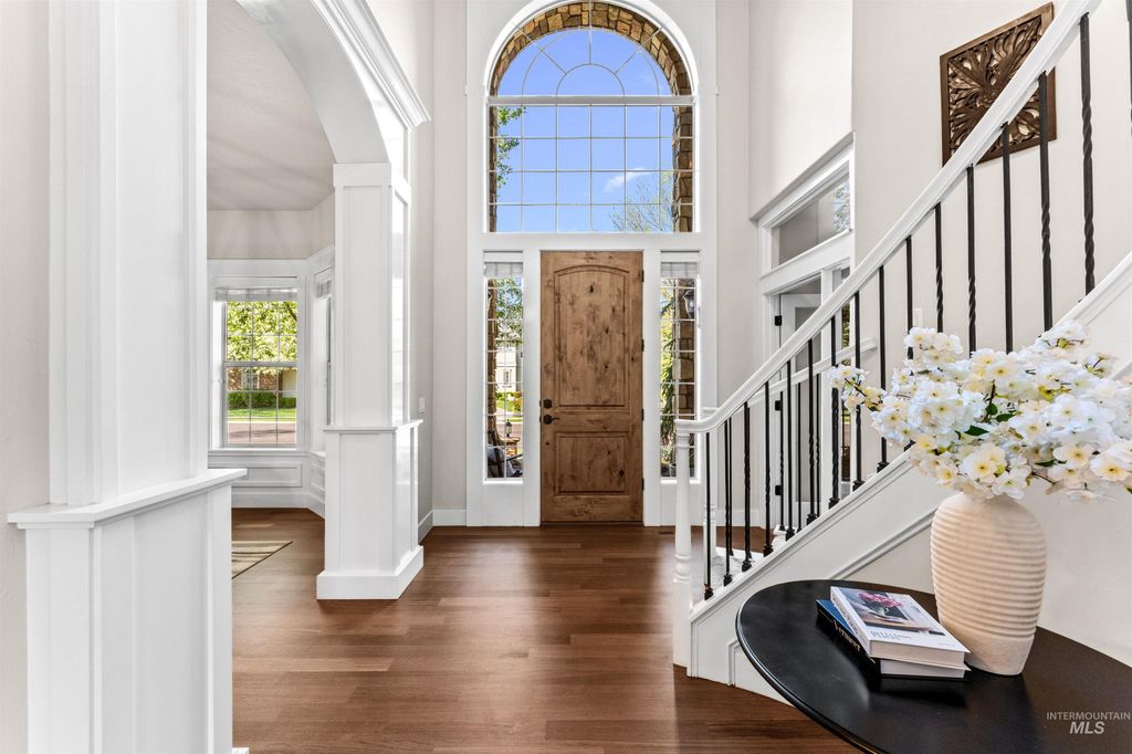 Photo of 1177 E Riversong Dr, Eagle, ID 83616 (MLS # 98982426)