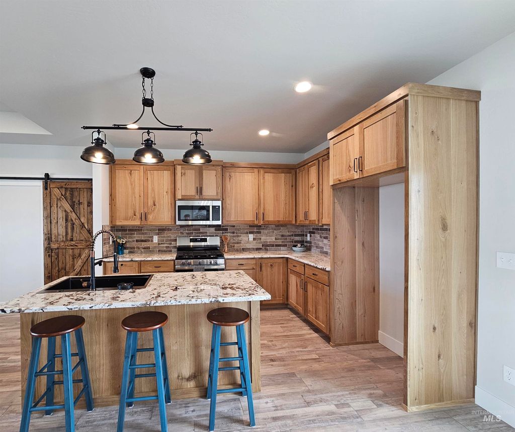 Photo of 1309 18th Ave N, Jerome, ID 83338 (MLS # 98977243)