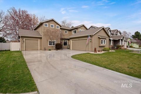 Photo of 191 S Spring Lake Way, Star, ID 83669 (MLS # 98979428)