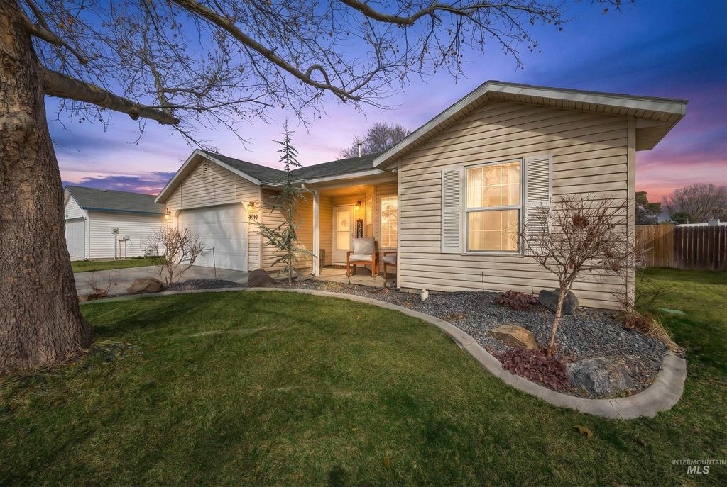 Photo of 16196 N Saint Helens Drive, Nampa, ID 83651 (MLS # 98976806)