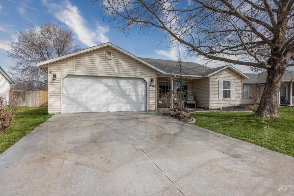 Photo of 16196 N Saint Helens Drive, Nampa, ID 83651 (MLS # 98976806)