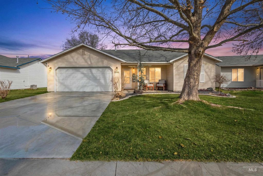 Photo of 16196 N Saint Helens Drive, Nampa, ID 83651 (MLS # 98976806)