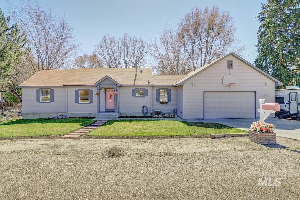 Photo of 1515 E Florida Ave, Nampa, ID 83686 (MLS # 98984237)