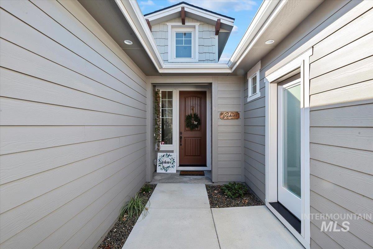 Entrance to property